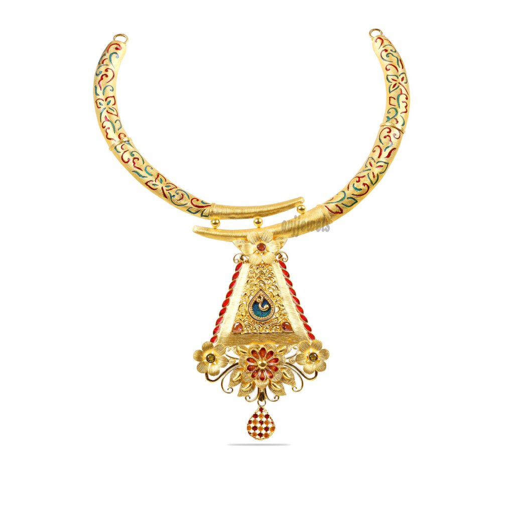 Pompous Women Gold Necklace